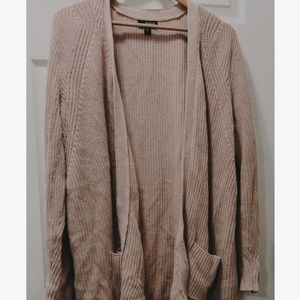 Women’s light pink cardigan